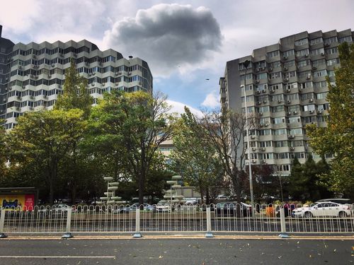 新奥2025今晚开奖资料和1.3万买2千平小院与3万一套小院出售